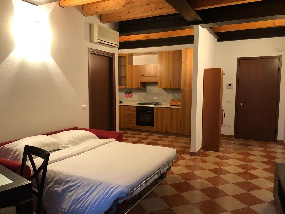 Mazzini 33 Verona